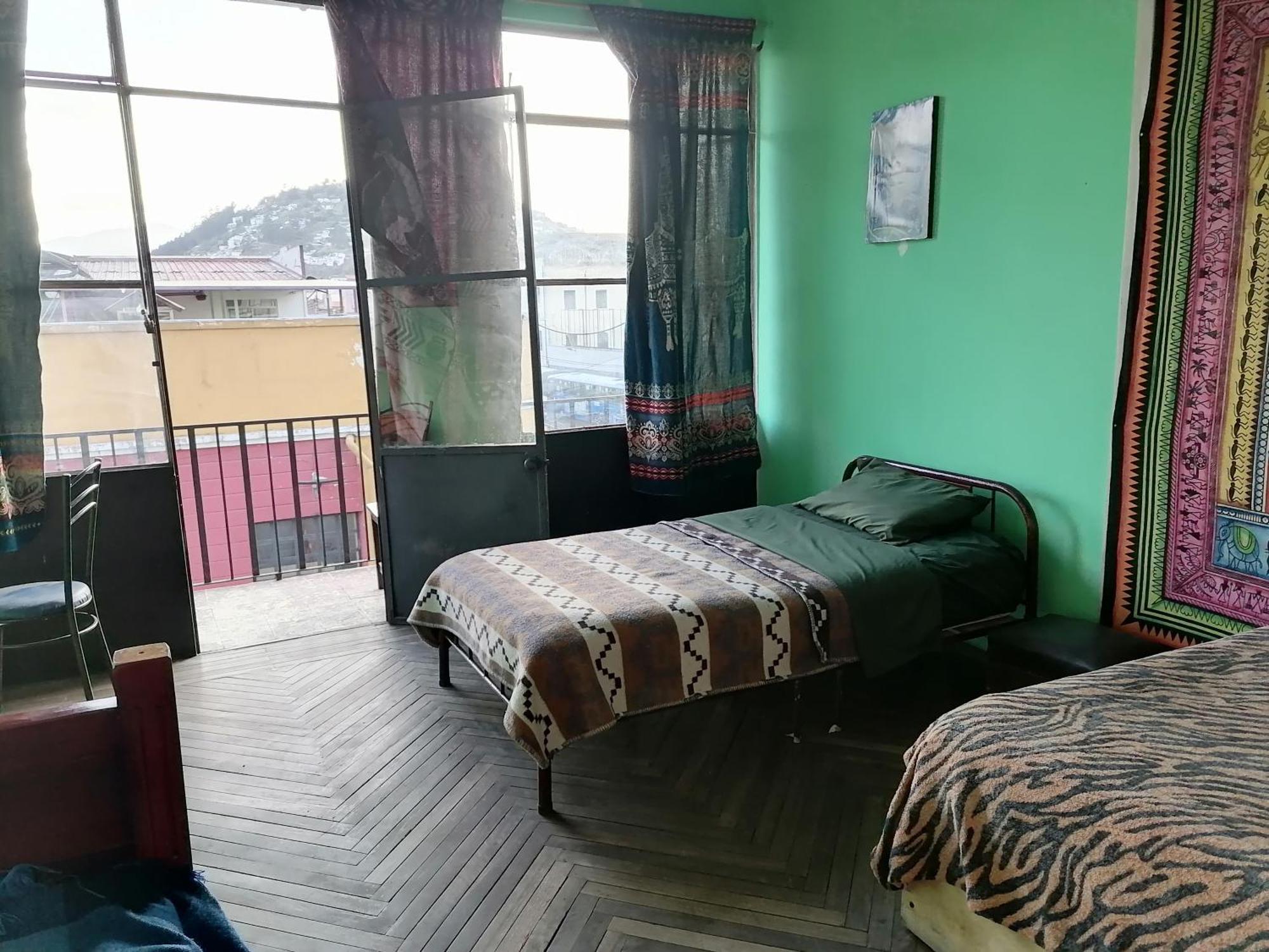 Latinos Brothers House كويتو الغرفة الصورة